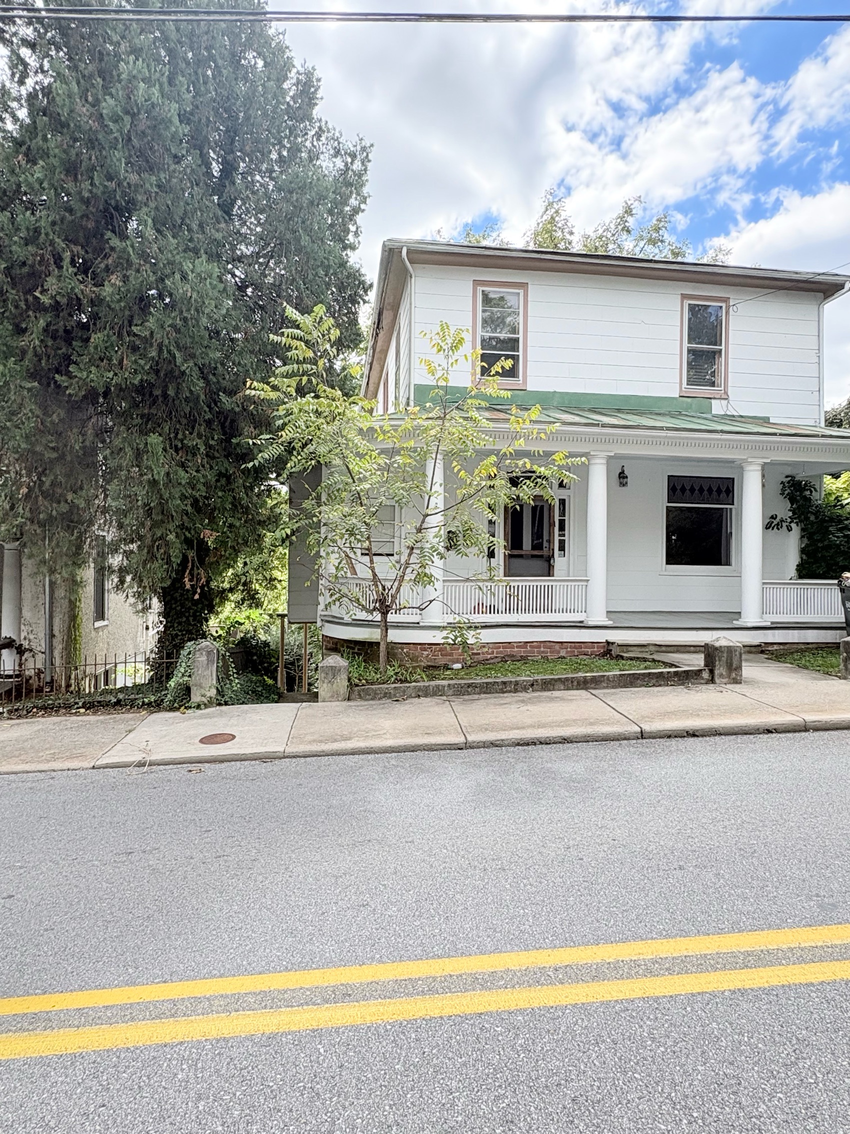 Property main image